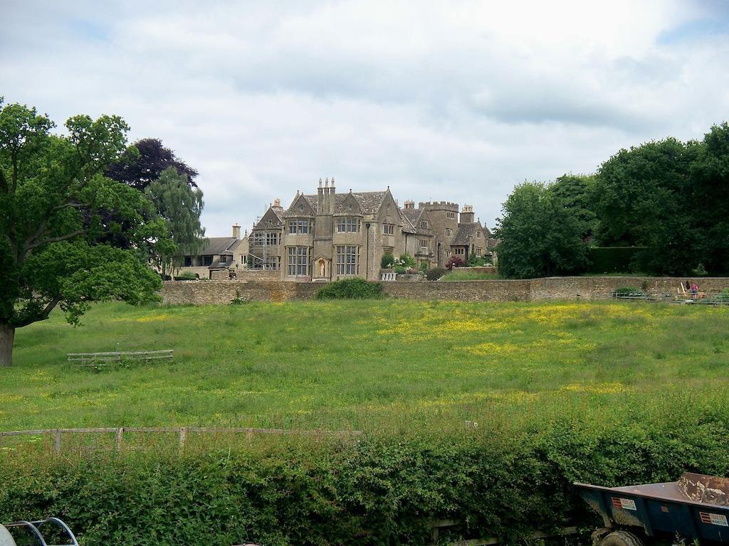 Cotswold Garden Tea Rooms Stow-on-the-Wold Екстериор снимка