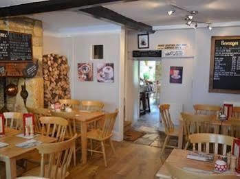 Cotswold Garden Tea Rooms Stow-on-the-Wold Екстериор снимка